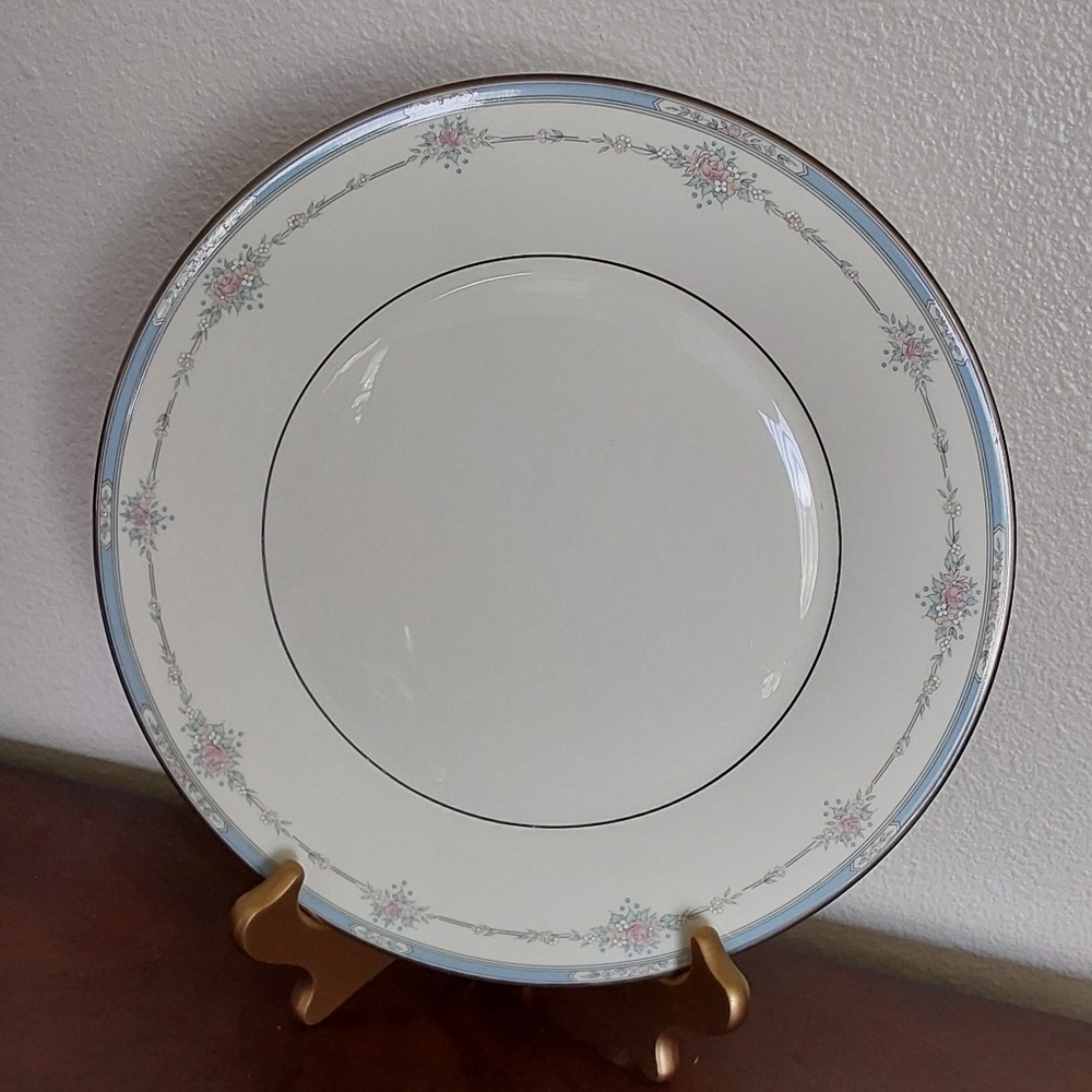 Royal Doulton Elegant Dinner Plate " Lisa " H5154 Set Of‎ Two (2) - Picture 3 of 7